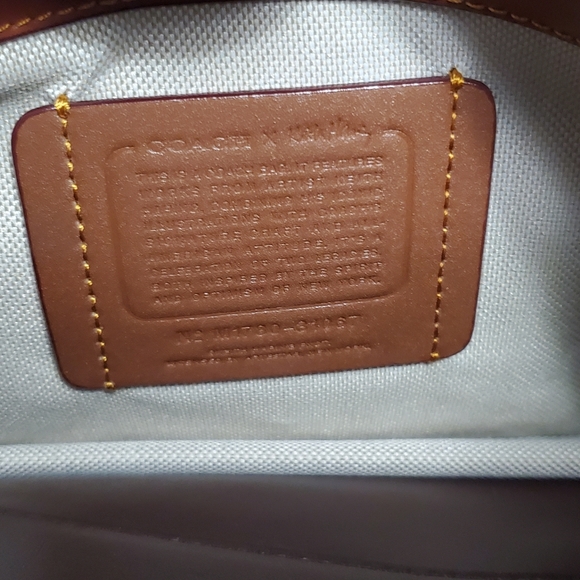 Sold Coach x Keith Haring crossbody - Picture 8 of 9